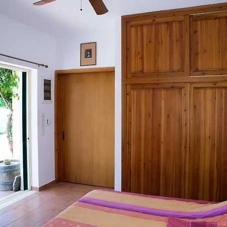 Quiet Country House With Amazing View Nyaraló *