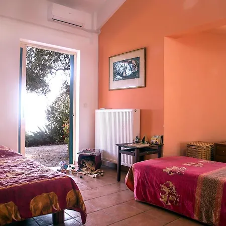 Quiet Country House With Amazing View Nyaraló *