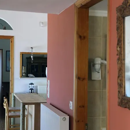 Quiet Country House With Amazing View بيت للعطل كيوبارِسِيا